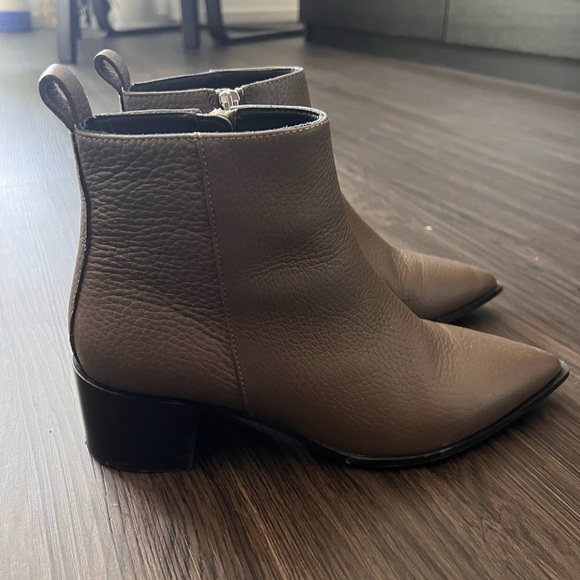 Everlane The Boss Boot - Picture 3 of 7